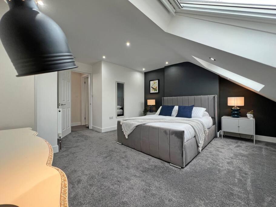 Luxury Central Windsor 5 Bed Home, Parking, Private Garden - Windsor Castle View, Legoland, Ascot, Heathrow Airport Экстерьер фото